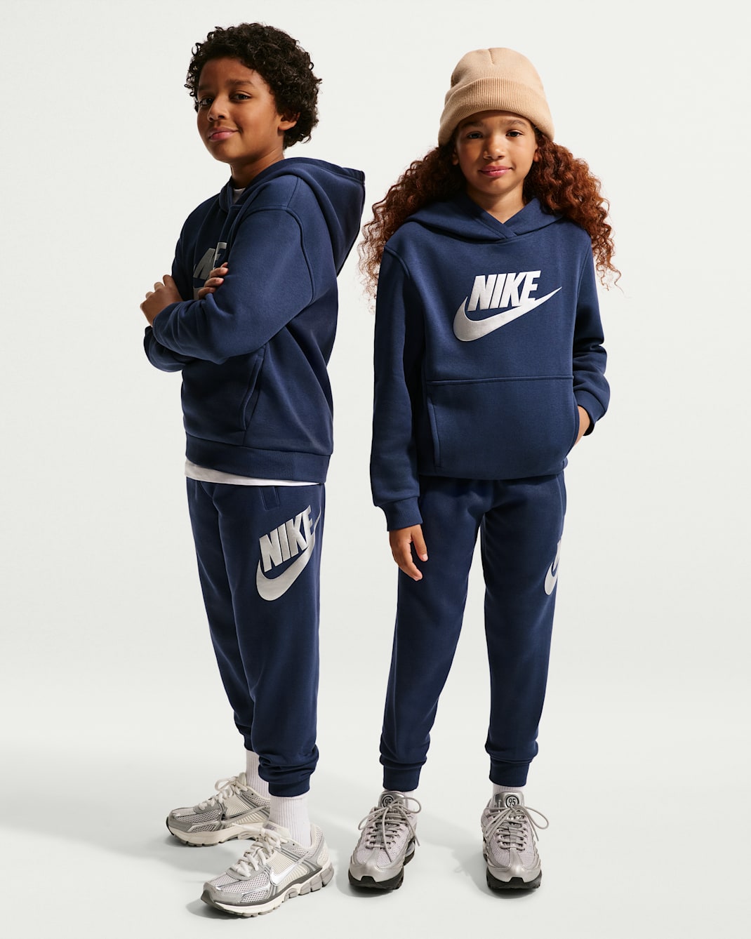 Nike Sportswear Club Fleece Big Kids' Pants - Midnight Navy/Metallic Silver