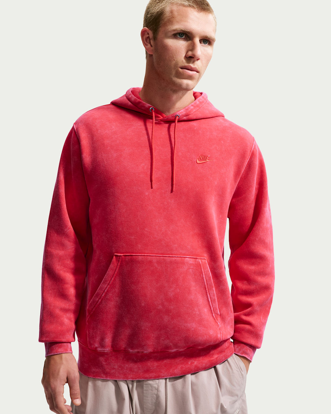 Sudadera con gorro de tejido Fleece prelavada para hombre Nike Sportswear Club - Rojo universitario/Rojo universitario