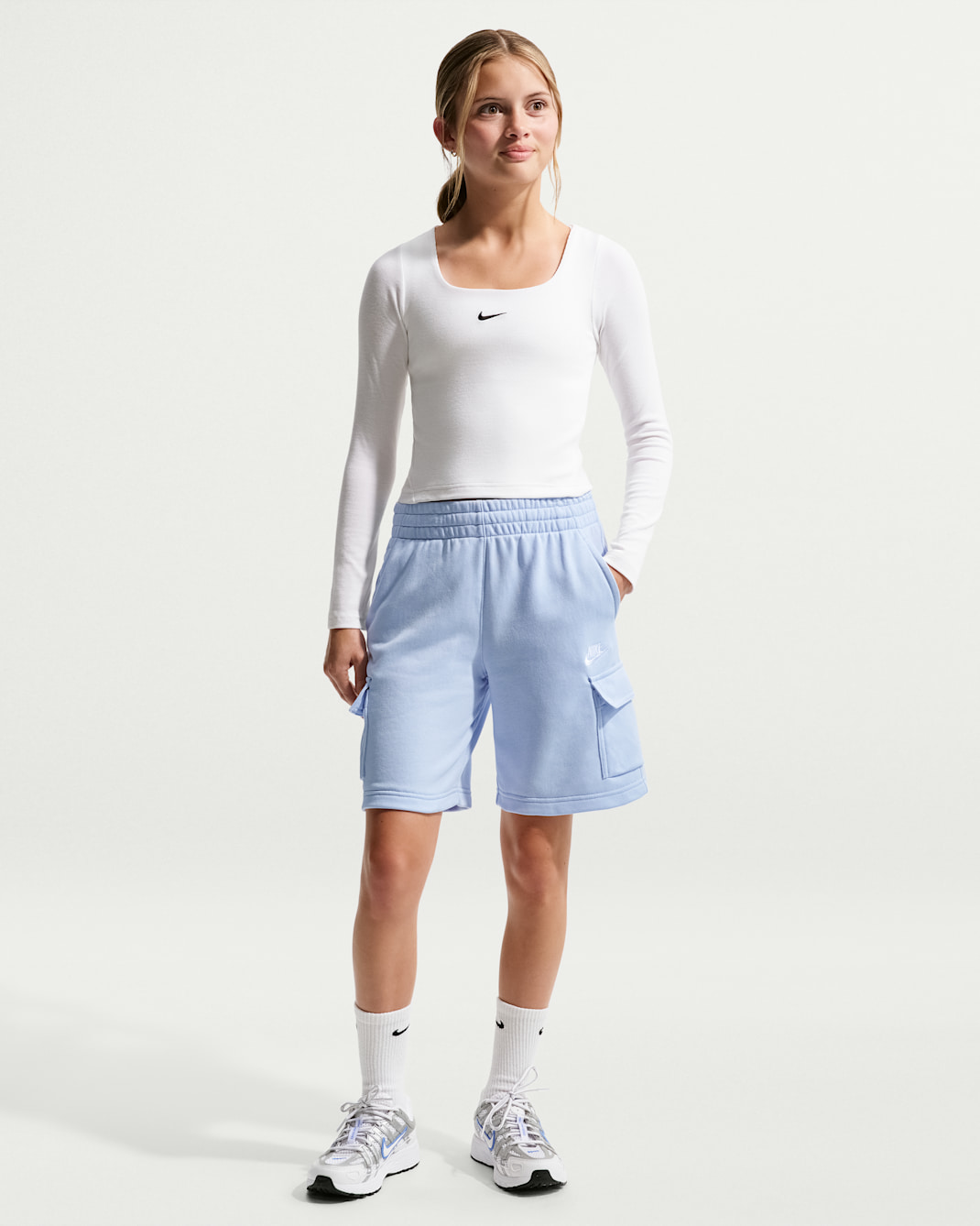 Nike Sportswear Club Older Kids' French Terry Cargo Shorts - Hydrogen Blue/Hydrogen Blue/White