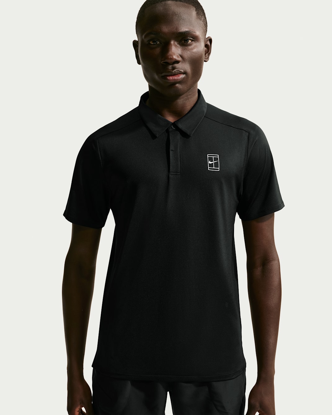 NikeCourt Advantage Dri-FIT-tennispolo til mænd - sort/hvid/hvid