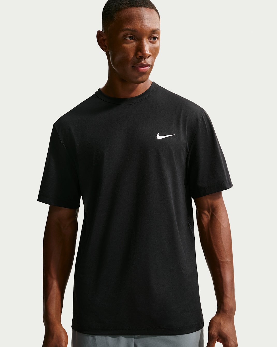 Nike Hyverse Men's Dri-FIT UV Short-sleeve Versatile Top - Black/White