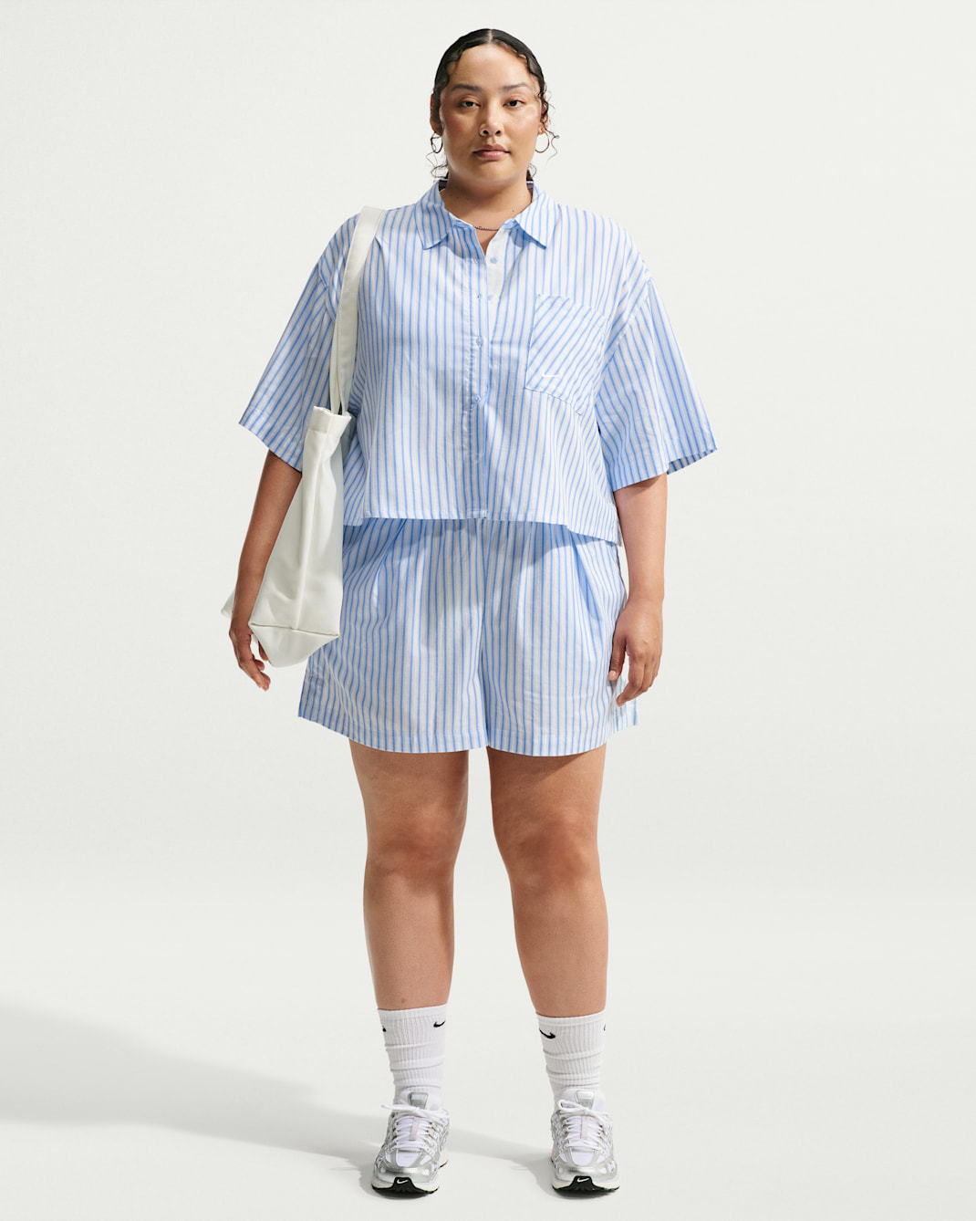 Nike Sportswear Chill Poplin Women's Oversized Striped Top (Plus Size)