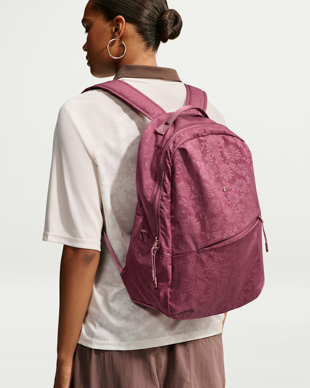 Nike Aura rugzak met bloemmotief (24 liter) - Pink Smoke/Pink Smoke/Rose Gold Barrel