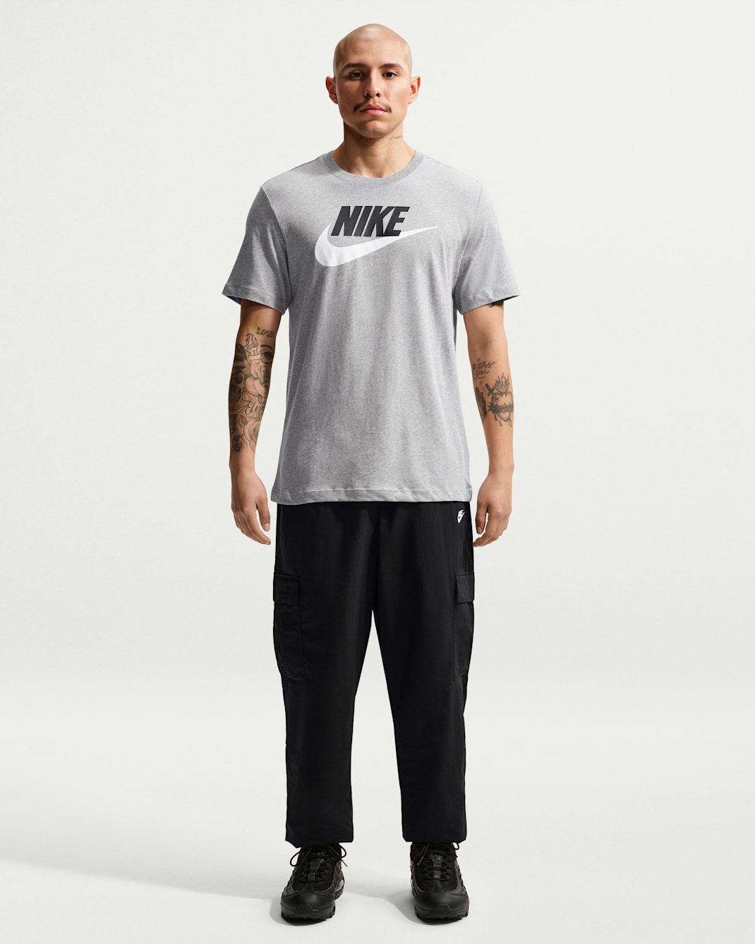 Nike Club Men's Woven Cargo Trousers - Black/White