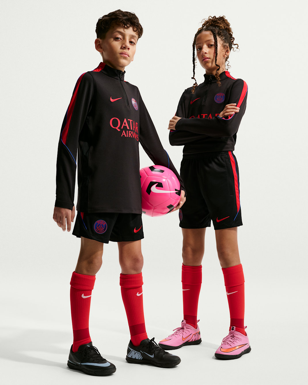 Paris Saint-Germain Strike Older Kids' Nike Dri-FIT Football Knit Shorts - Black/Hyper Royal/Global Red/Global Red