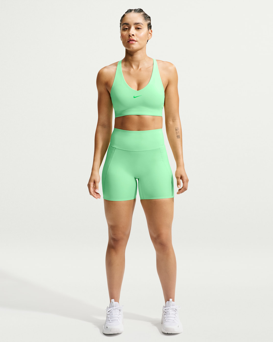 Nike Universa Women's High-Waisted 12.5cm (approx.) Biker Shorts with No Front Seam - Illusion Green/Light Green Spark/Green Spark