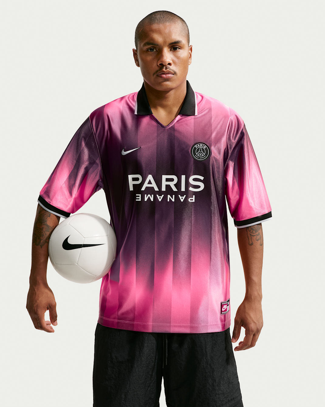 パリ サンジェルマン (PSG) エナジー メンズ ナイキ Dri-FIT サッカー ユニフォームトップス - ピンクビーム/ブラック/ブラック/フィールドシルバー