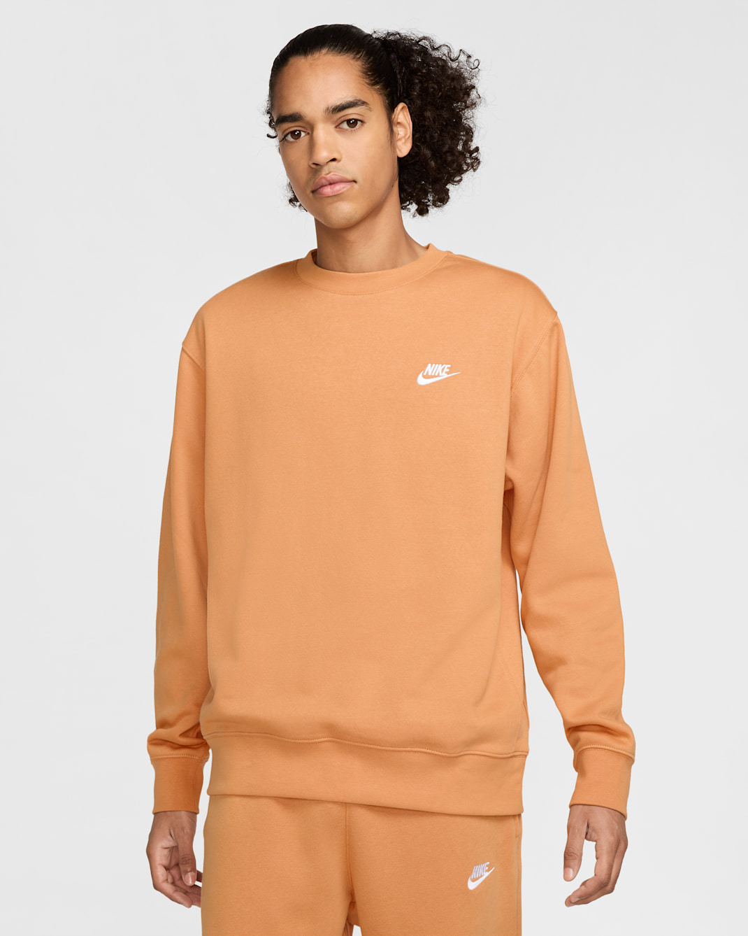 Sudadera de cuello redondo para hombre Nike Sportswear Club Fleece - Cobre lunar/Blanco