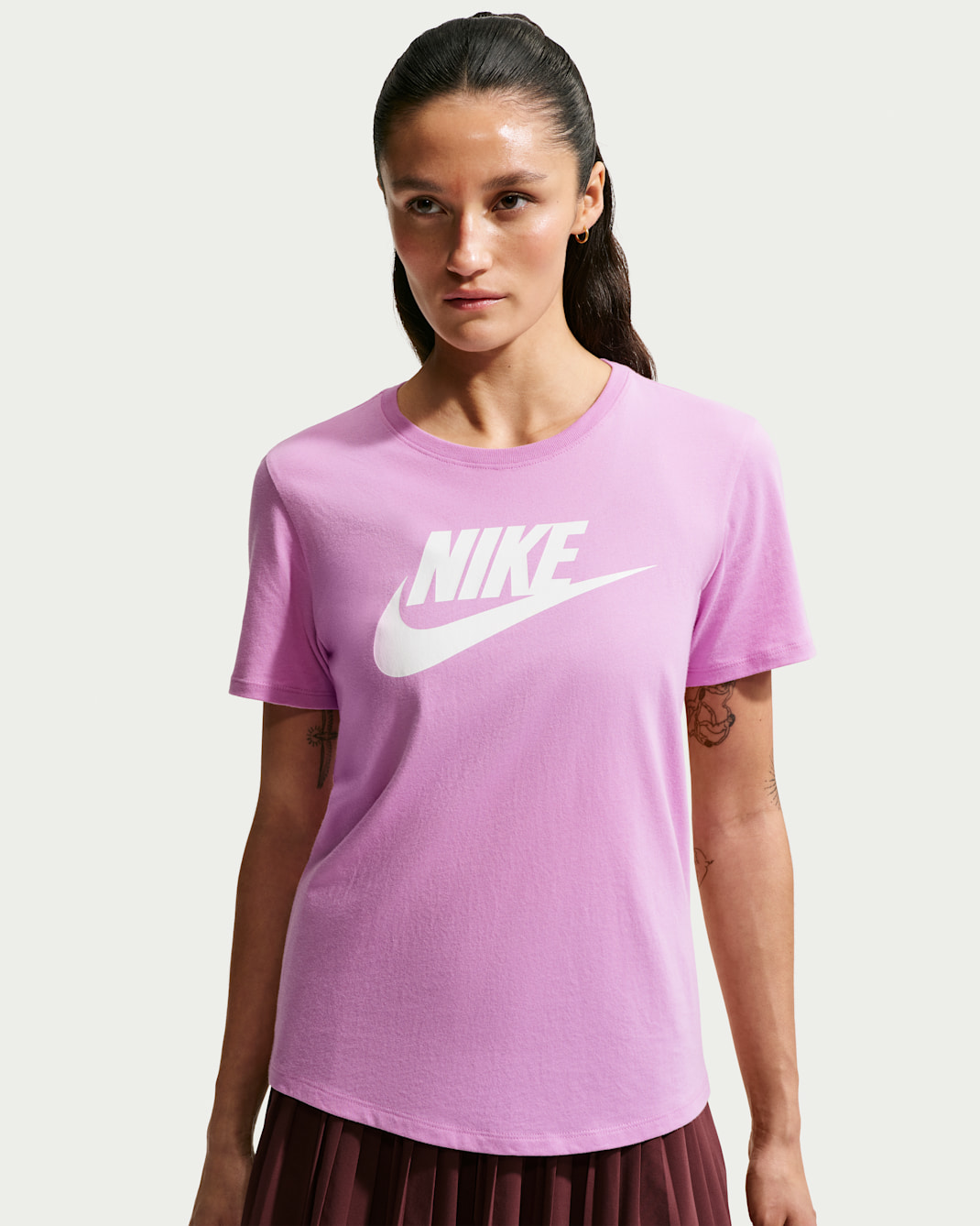 Playera con logotipo para mujer Nike Sportswear Essentials - Magenta claro