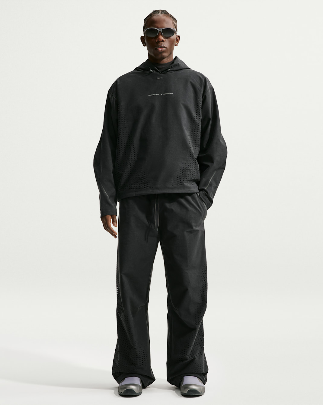 Nike Tech  Men's Dri-FIT Shori Knit Open-Hem Pants - Black/Black