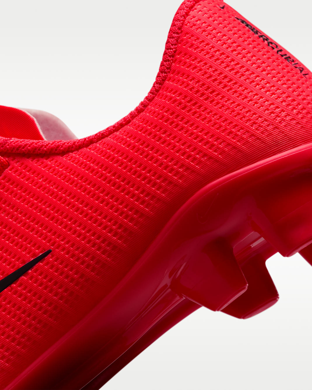 Nike Jr. Mercurial Vapor 17 Club Little Kids' Multi-Ground Low-Top Soccer Cleats