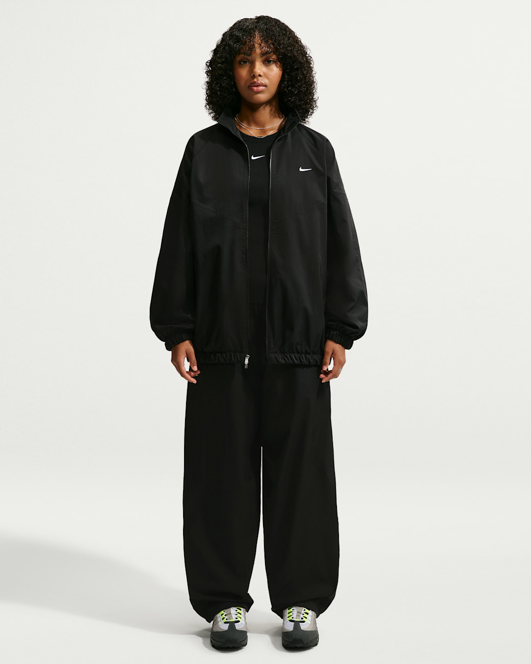 Pants deportivos de tiro alto holgados para mujer Nike Sportswear - Negro/Negro/Blanco