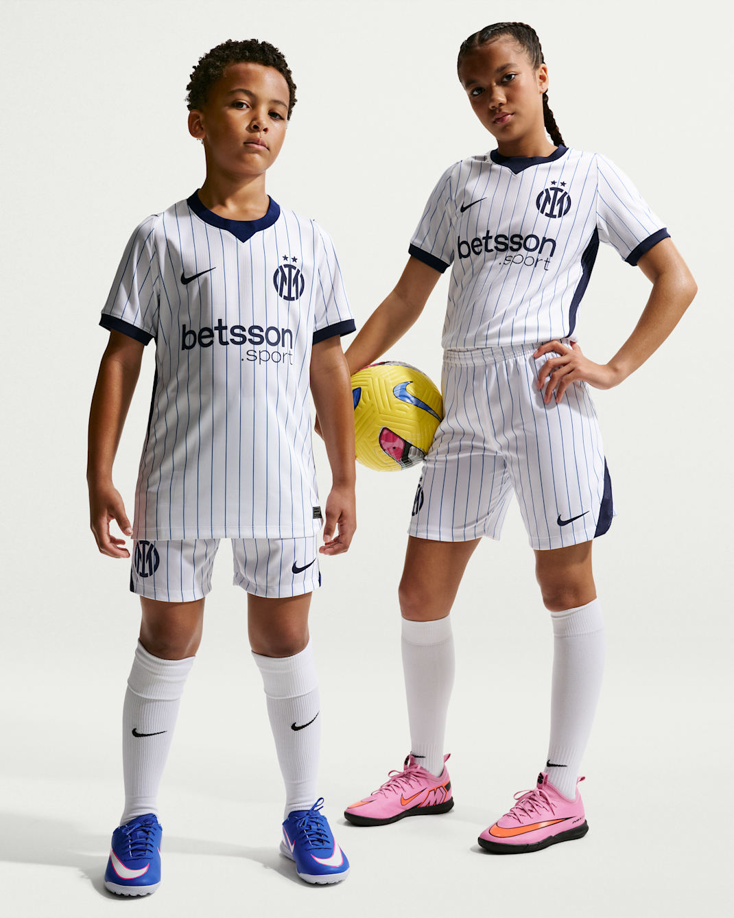 Short de foot Replica Nike Dri-FIT Inter Milan 2026/27 Stadium Extérieur pour ado - Blanc/Blue Void/Blue Void
