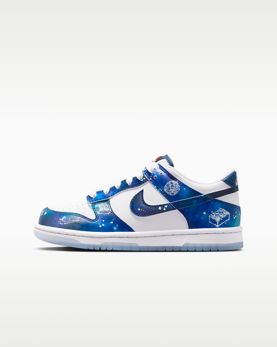 Nike Dunk Low x LEGO® Collection Older Kids' Shoes - White/Brave Blue/Metallic Platinum/Multi-Colour