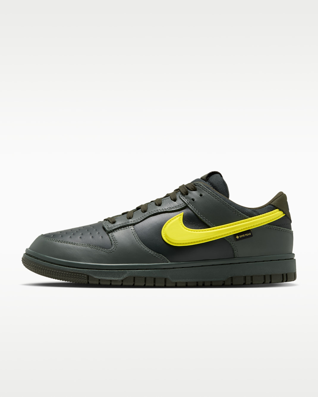 Tenis para hombre Nike Dunk Low GORE-TEX - Verde camuflaje/Abeto negro/Secuoya/Amarillo sónico