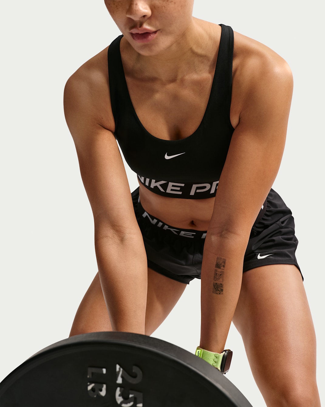 Nike Pro 365 Women's Light-Support Non-Padded Sports Bra