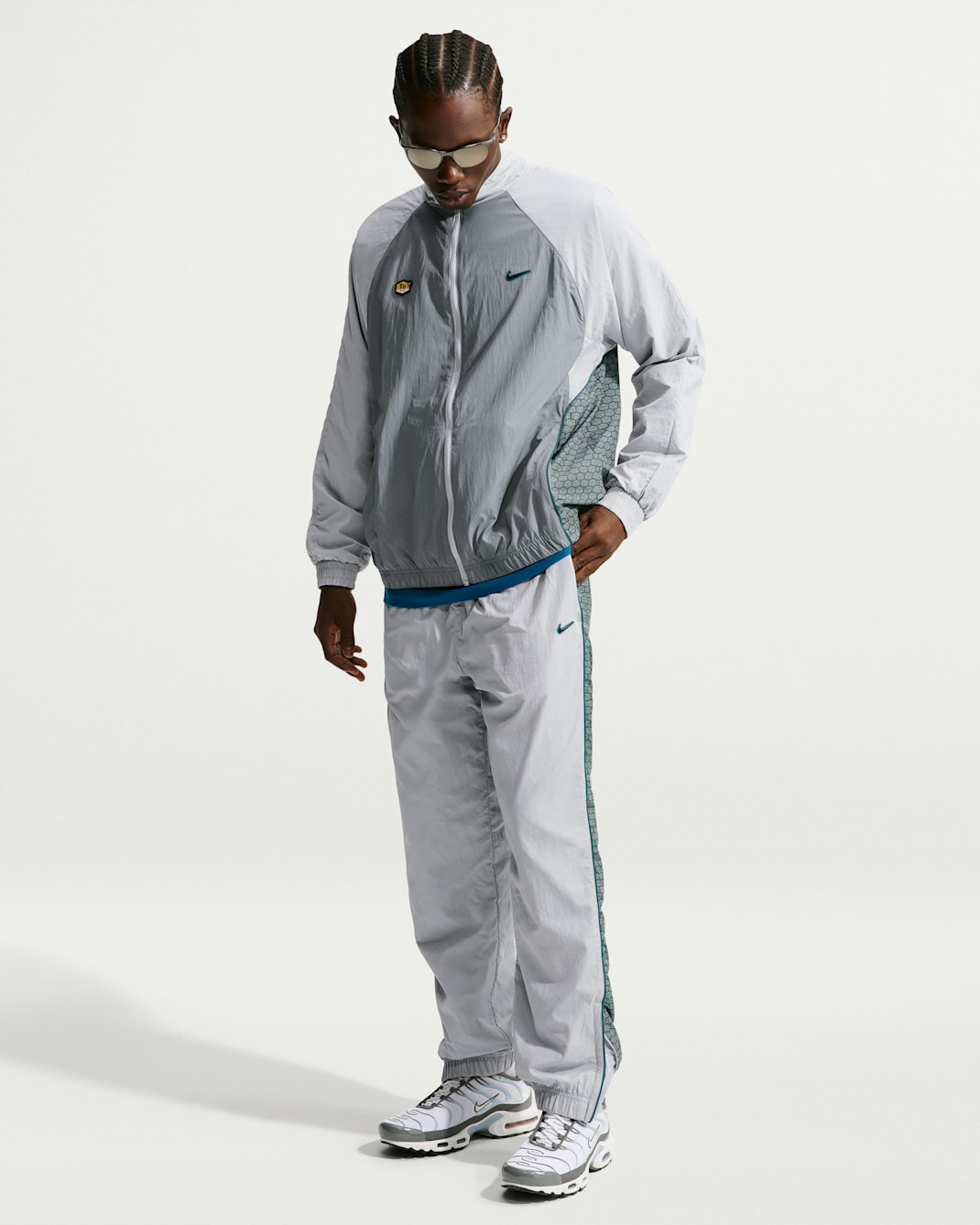 Pantaloni in tessuto Nike Sportswear – Uomo - Wolf Grey/Cool Grey/Bright Spruce