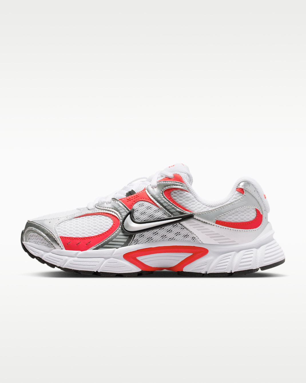 Nike V5 RNR Women's Shoes with Reflective Design Accents - White/Off-White/Black/Metallic Platinum