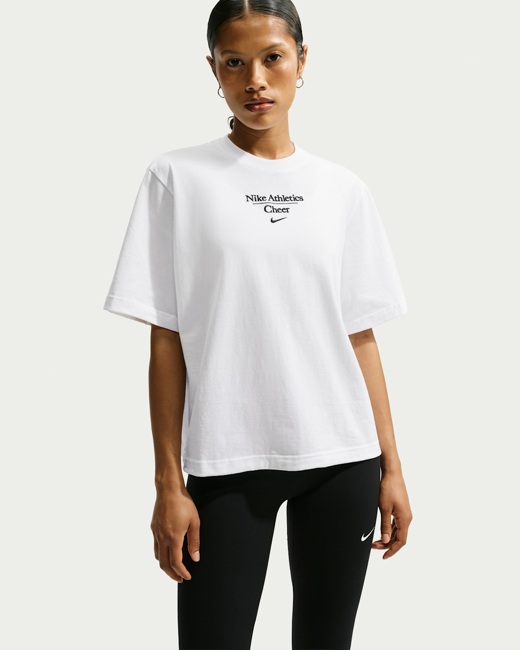 Playera de corte cuadrado para mujer Nike Cheer - Blanco