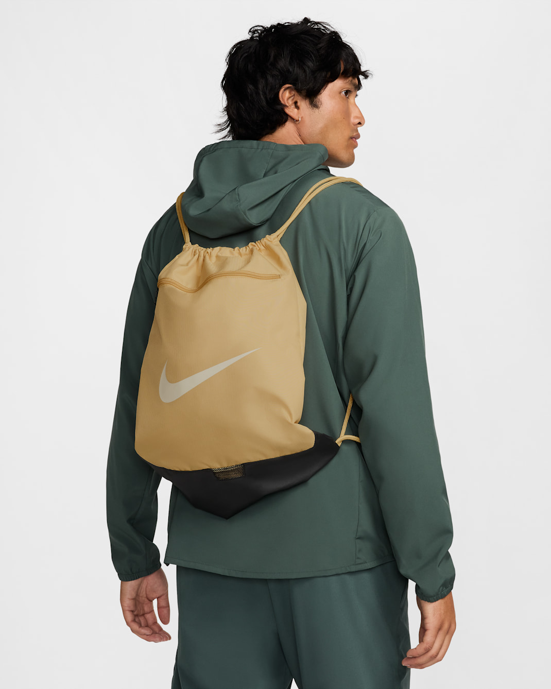 Nike Brasilia 9.5 訓練健身袋 (18 公升) - Sesame/黑色/Pale Ivory