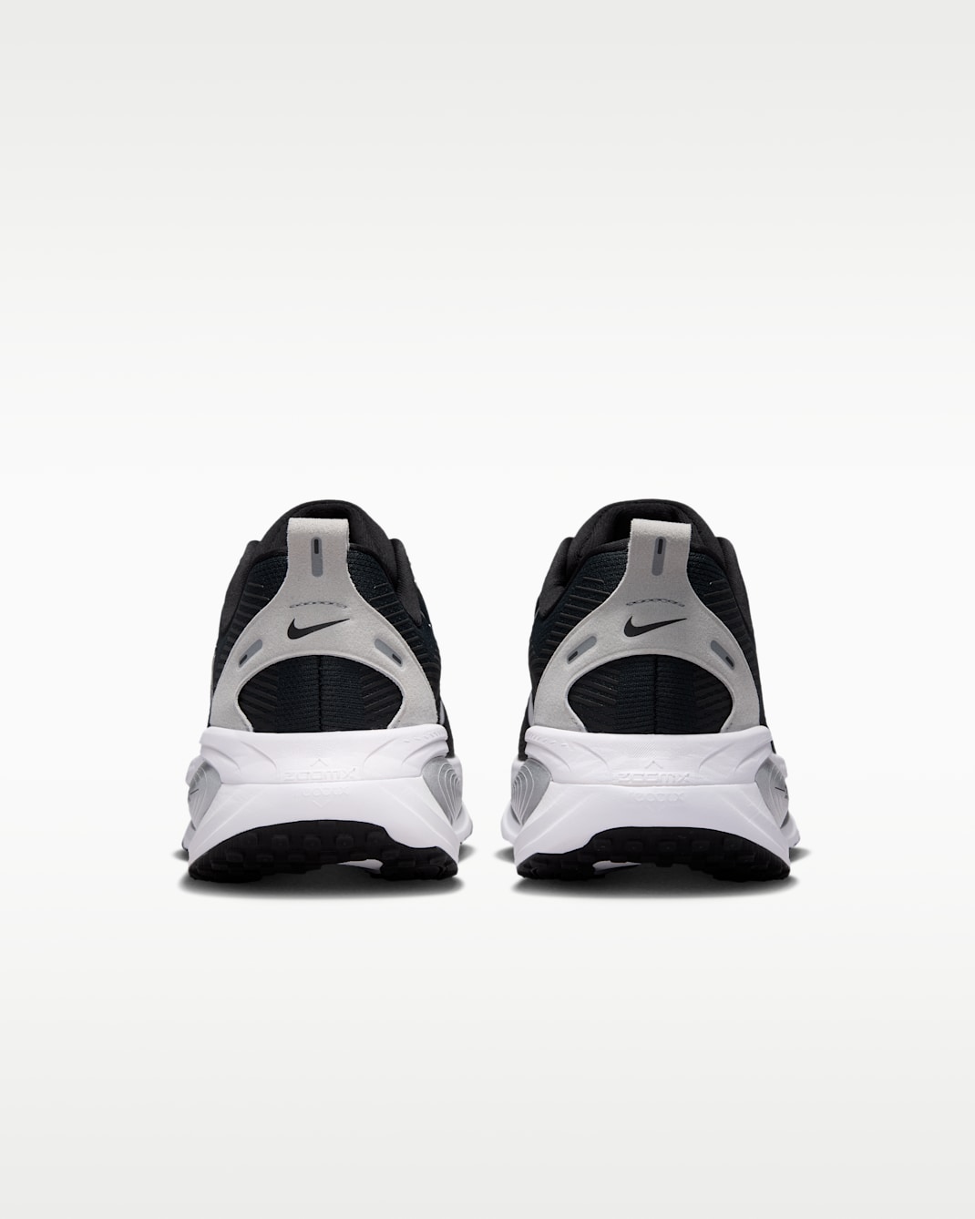 Nike Vomero 18 (Las Vegas Raiders) Men's NFL Road Running Shoes