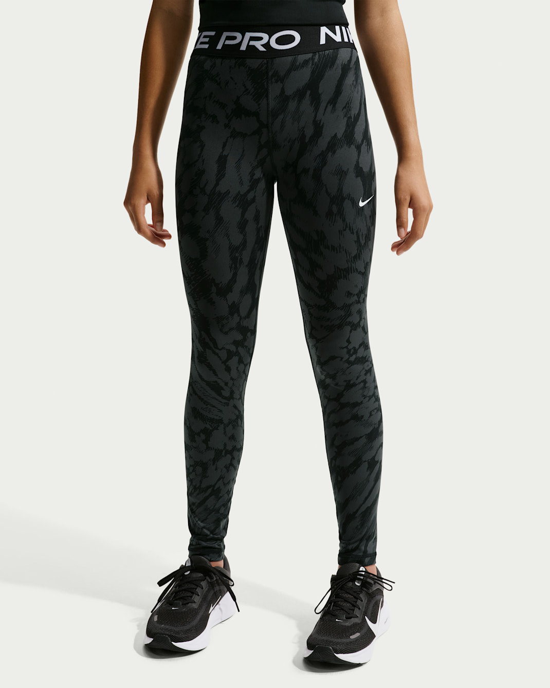 Nike Pro Big Kids' (Girls') Leggings