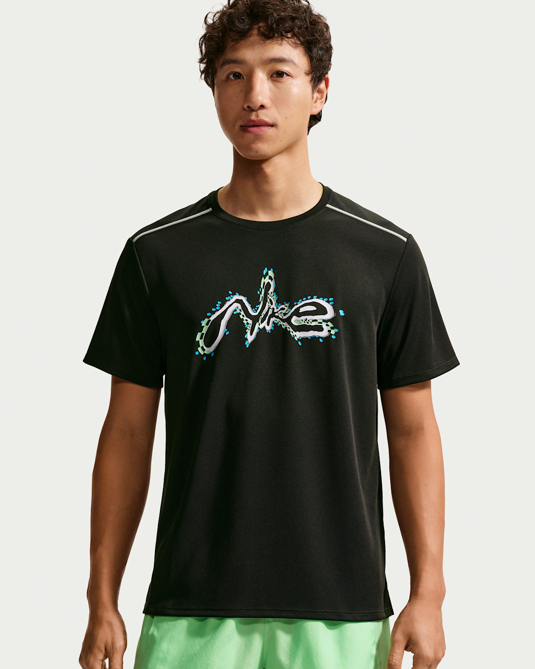 Nike Miler Men's Dri-FIT Short-Sleeve Running Top - Black/White