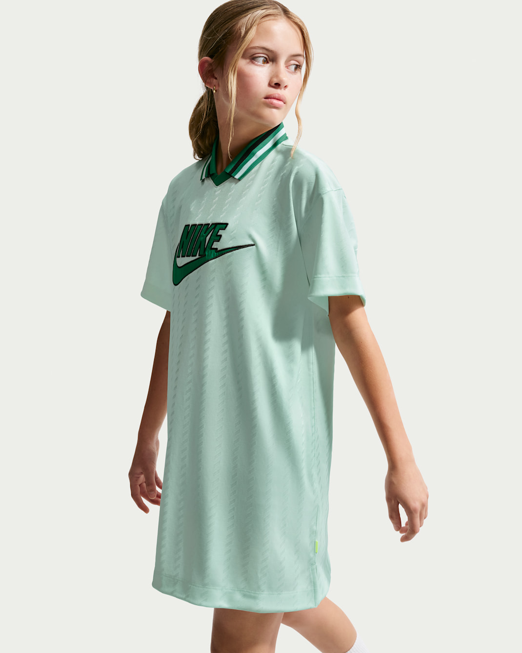 Nike Sportswear Big Kids' (Girls') Short-Sleeve Jersey Dress