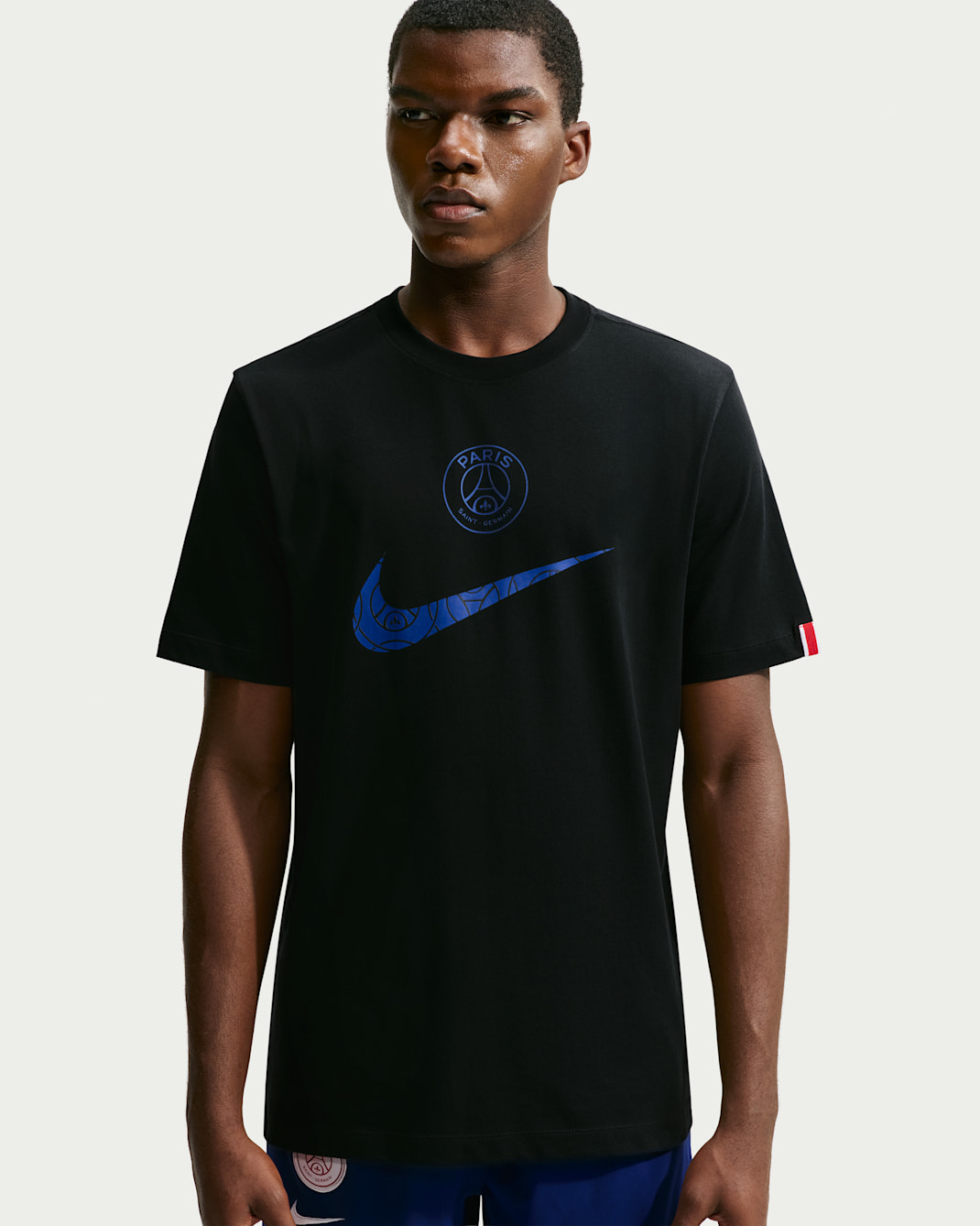 Paris Saint-Germain Swoosh Men's Nike Soccer T-Shirt - Black