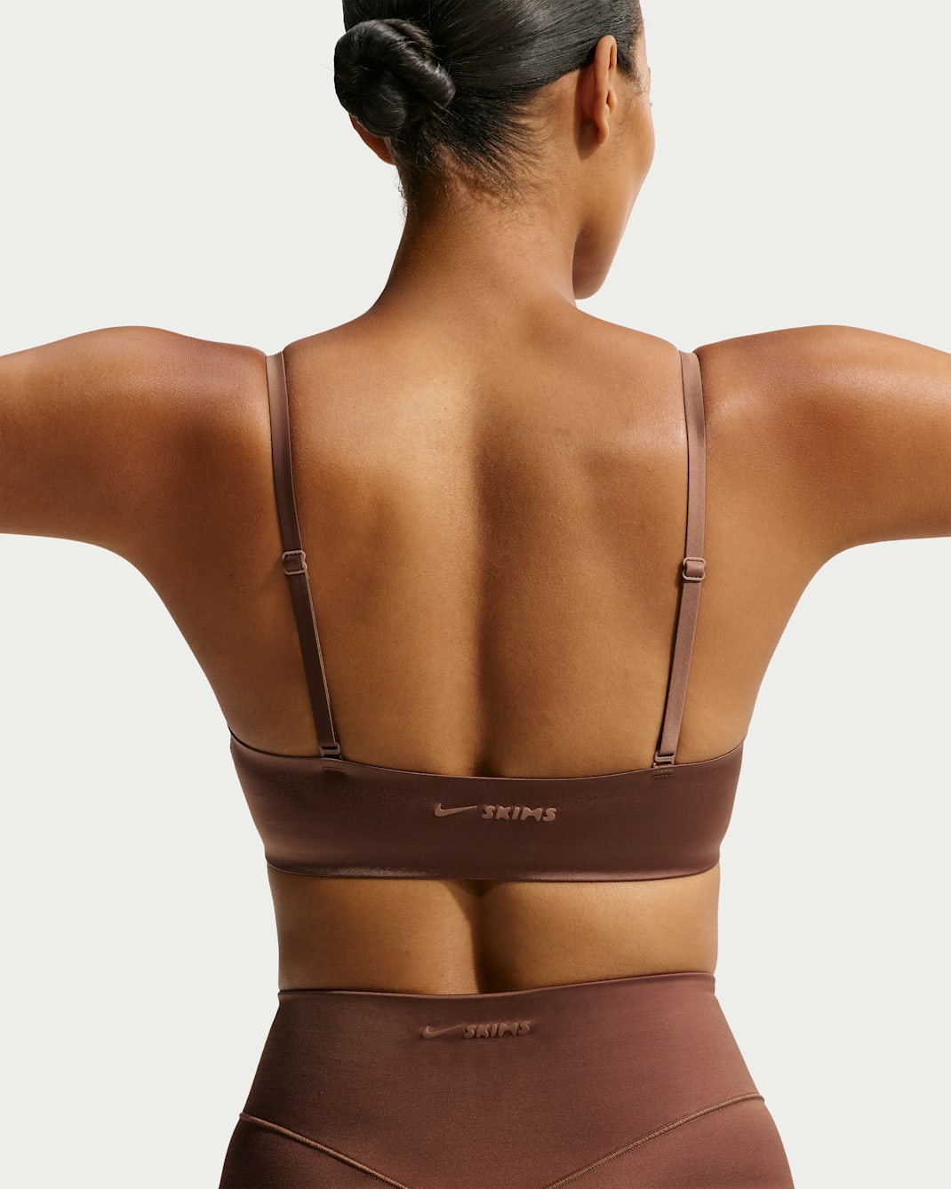 NikeSKIMS Satin Shine Women's Scoop Cami Bra