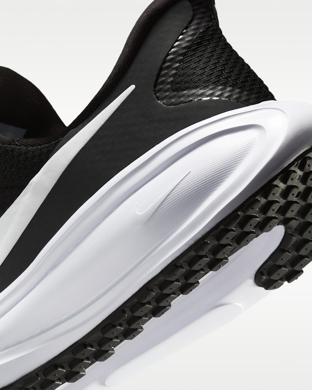 Nike Revolution 8 EasyOn Women's Road Running Shoes