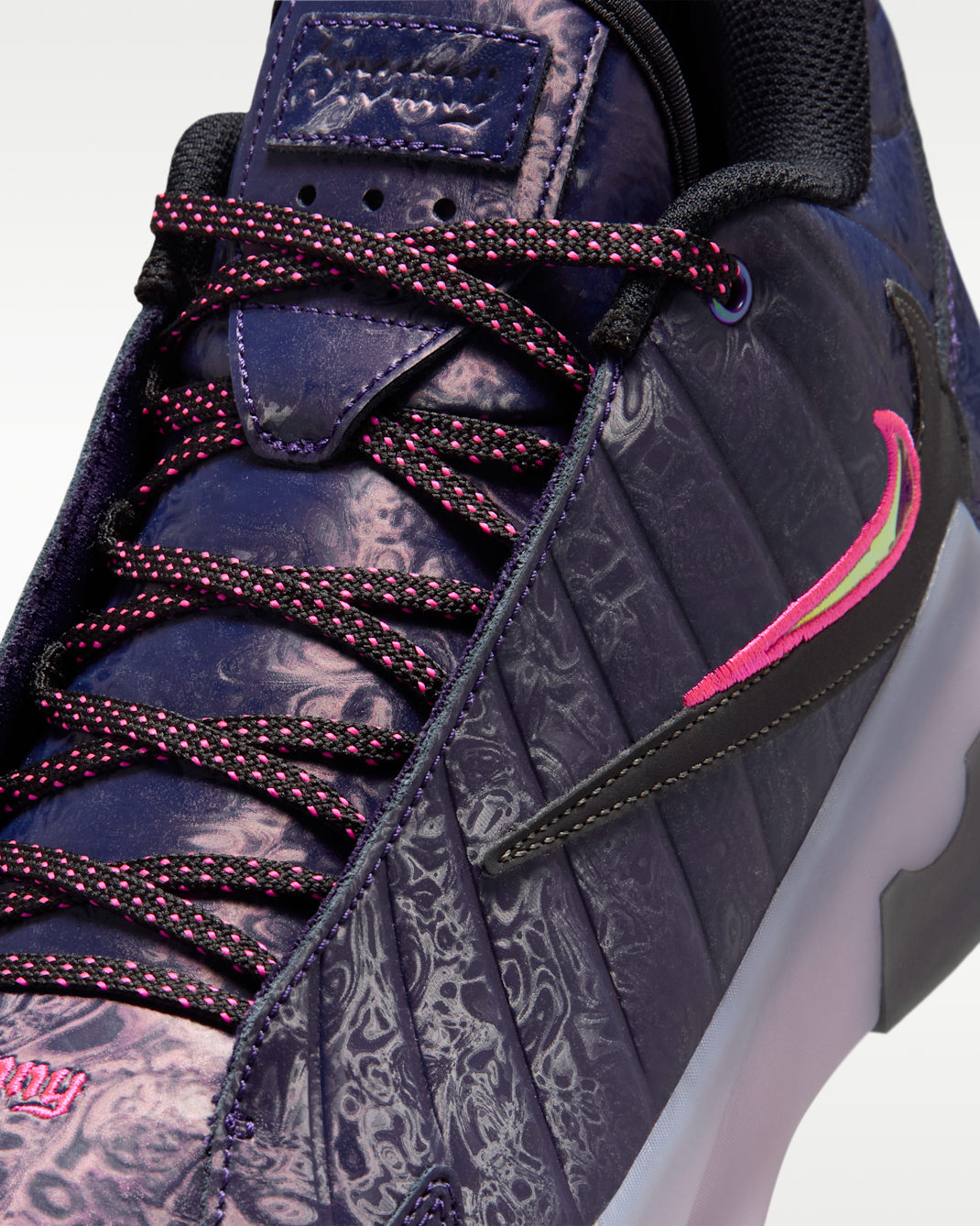 LeBron Witness 9 Basketball Shoes