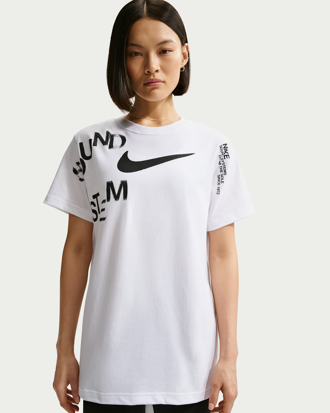 Nike Sportswear Classic Women's Oversized T-Shirt - White