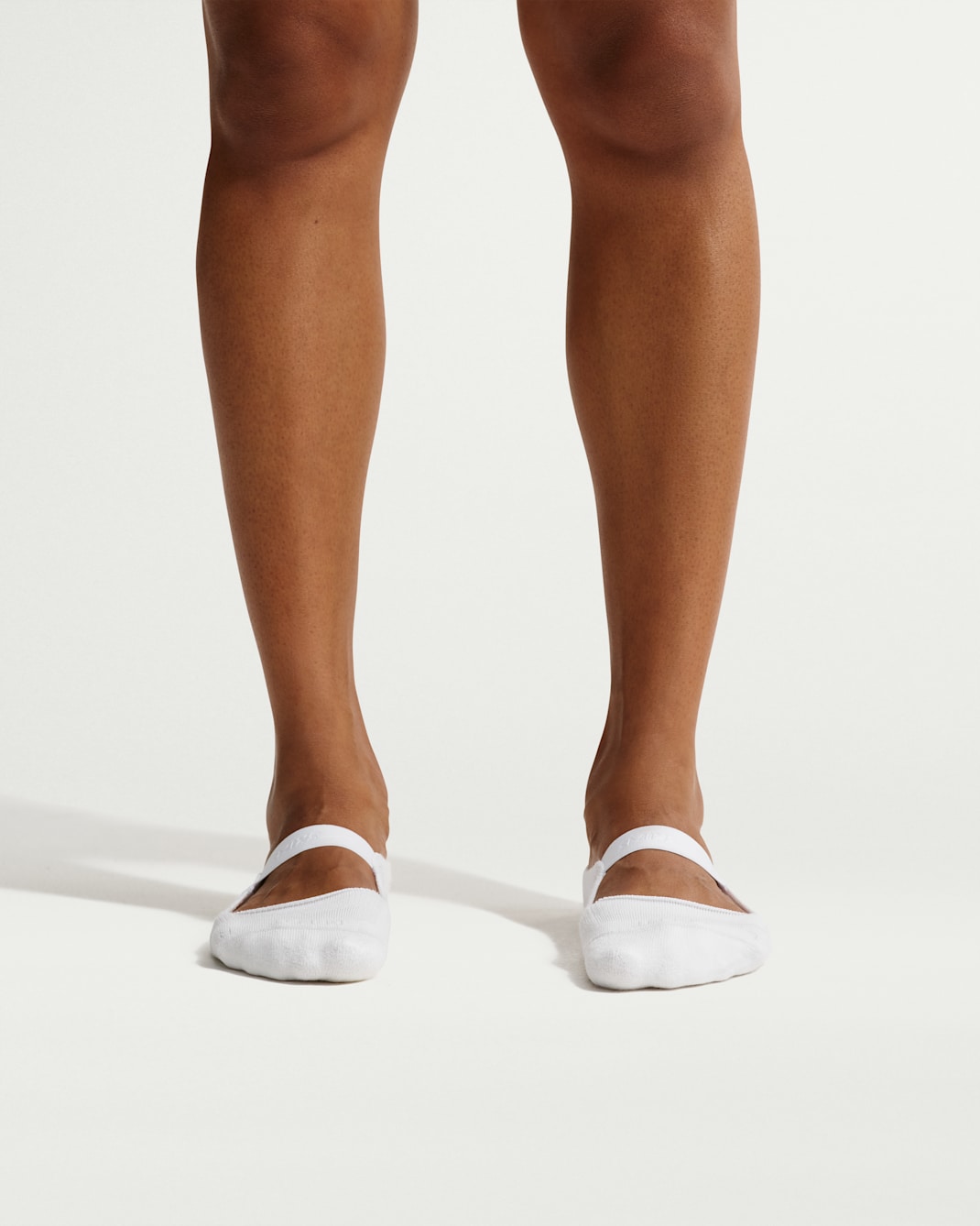NikeSKIMS Women's Dri-FIT Pilates Grip No-Show Socks (1 Pair)