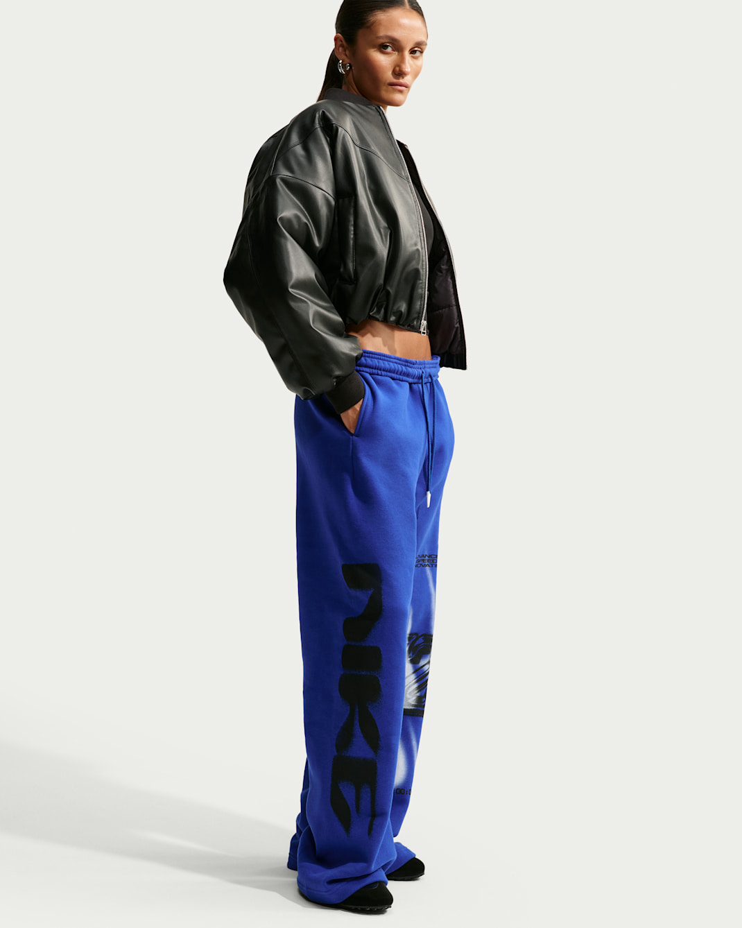 Nike Studio Fleece Medium Weight Women's Oversized High-Rise Straight-Leg Graphic Pants