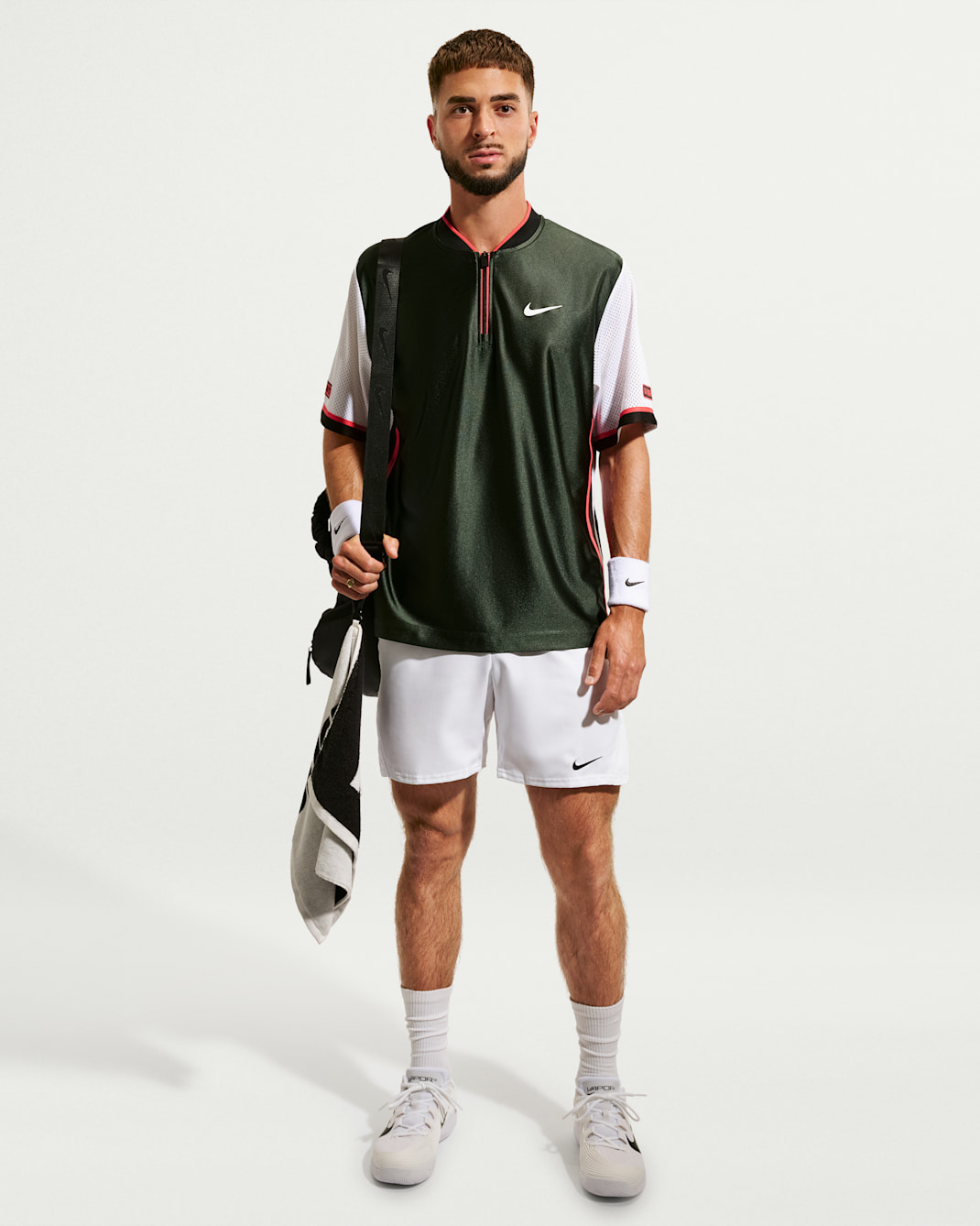 NikeCourt Victory Dri-FIT-tennisshort (18 cm) til mænd - hvid/sort