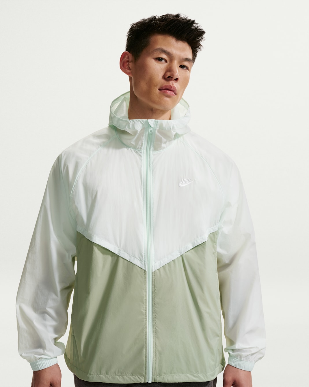 Nike Windrunner Men's Unlined Full-Zip UV Jacket - Barely Green/Jade Horizon/White