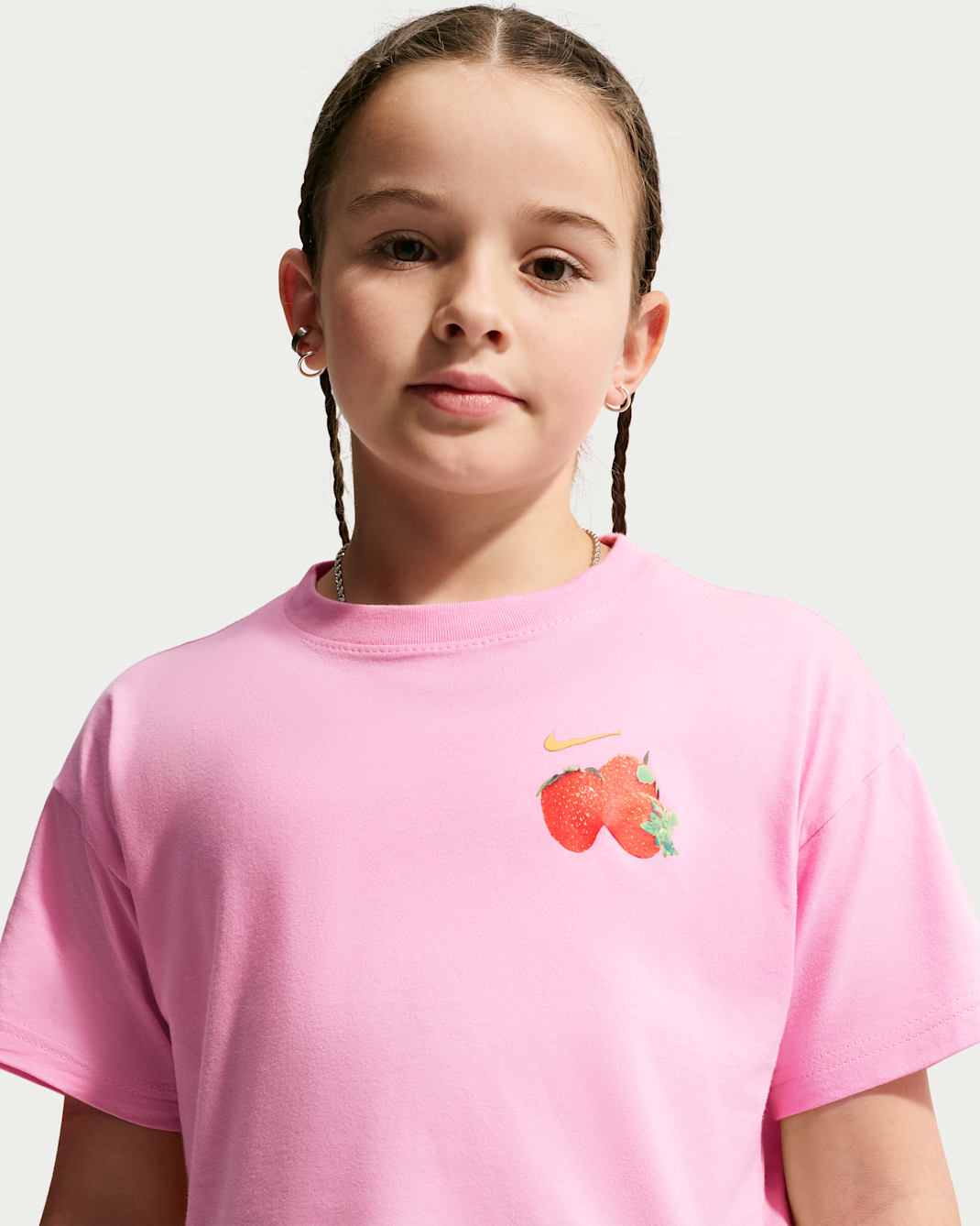 Nike Sportswear Big Kids' (Girls') T-Shirt