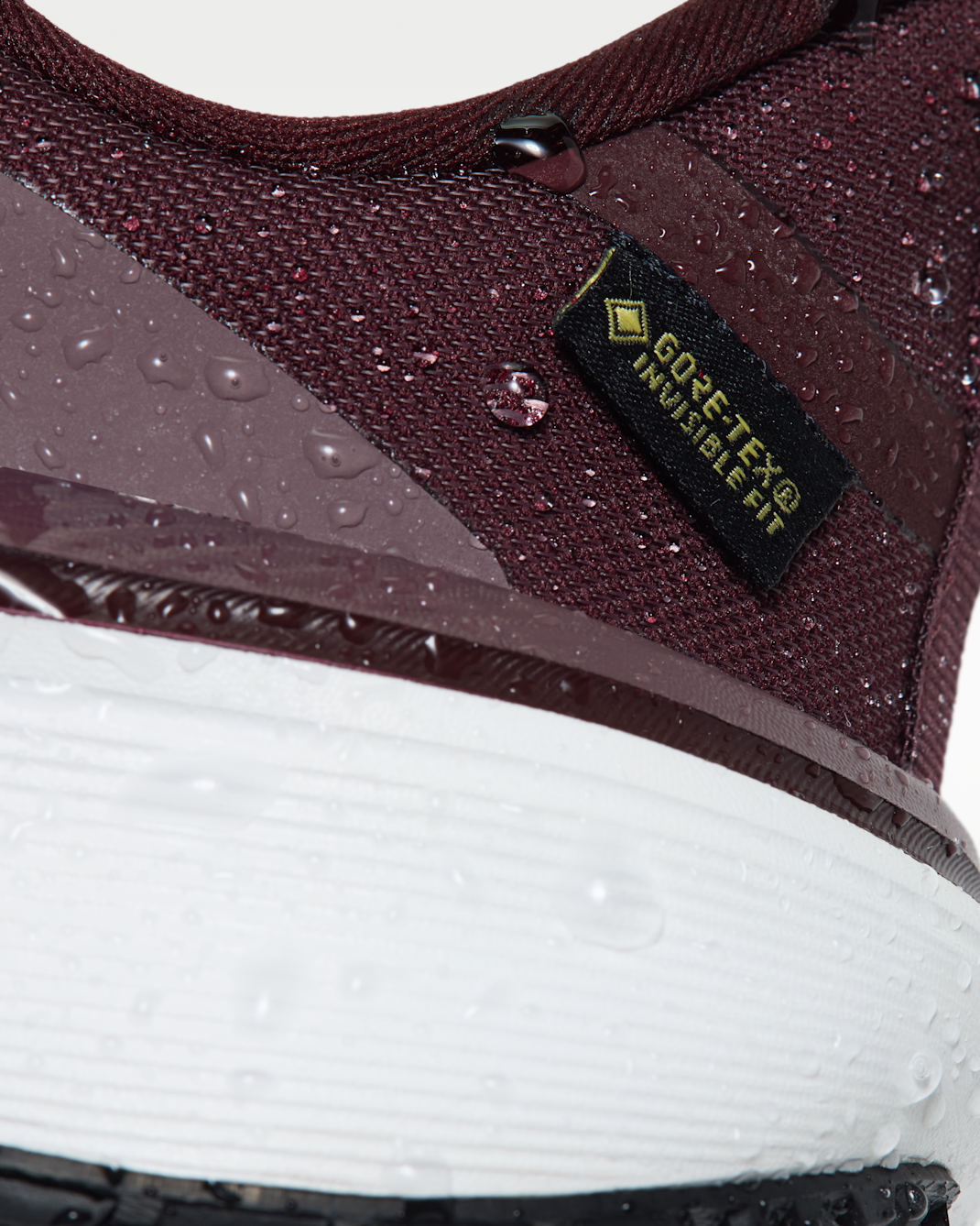 Nike Pegasus 42 GORE-TEX Big Kids' Waterproof Road Running Shoes