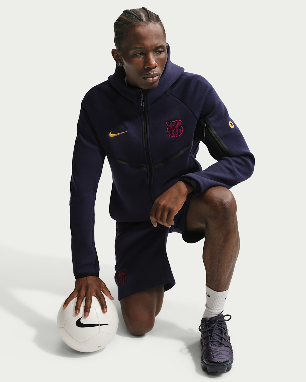 FC Barcelona Tech Fleece Windrunner Men's Nike Soccer Full-Zip Hoodie