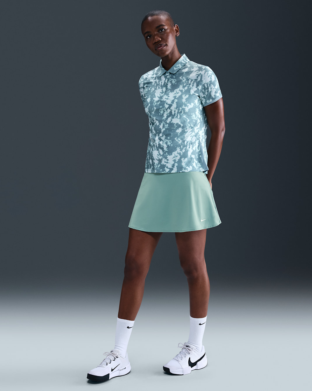 Falda de tenis Dri-FIT con vuelo para mujer Nike Victory - Cañón/Blanco