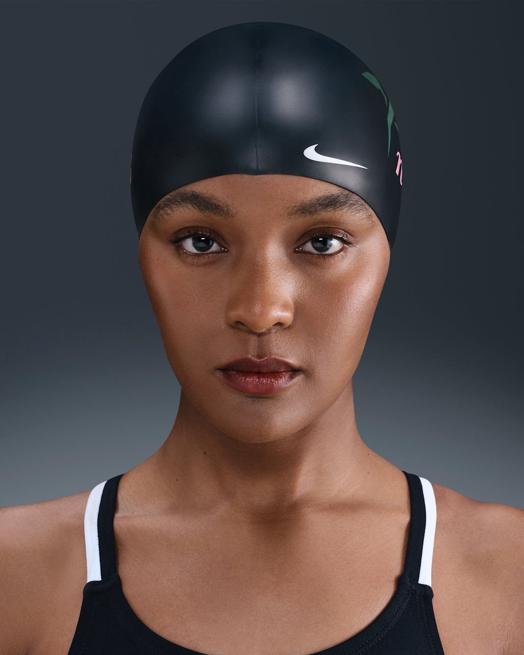 Gorra de silicona Nike Swim - Negro/Blanco/Rosa resplandor/Blanco
