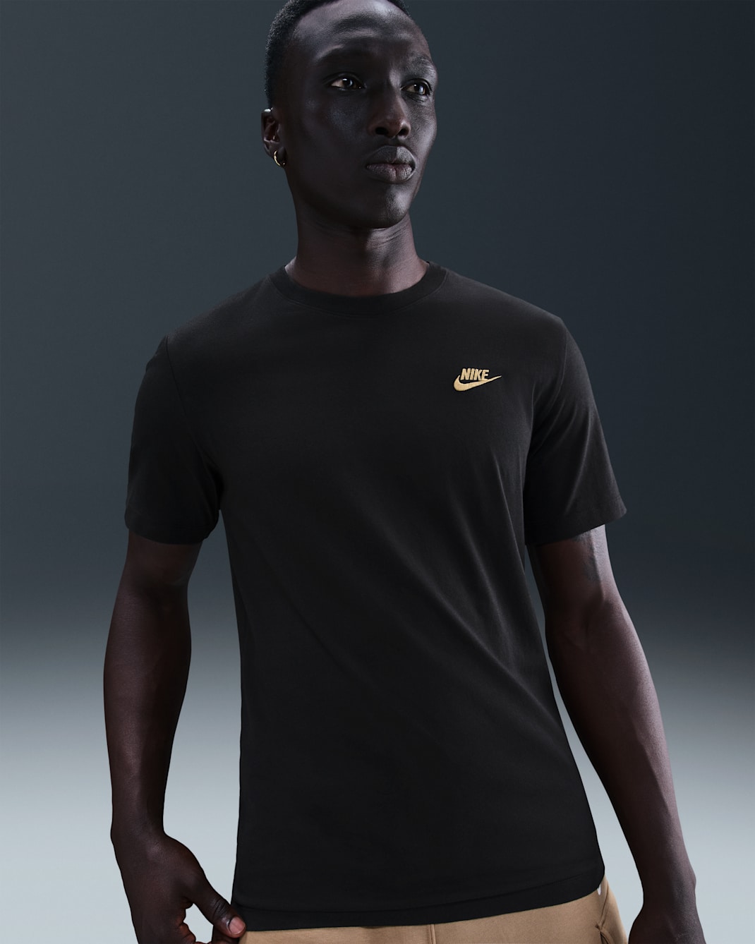 Nike Sportswear Club Men's T-Shirt - Black/Gold