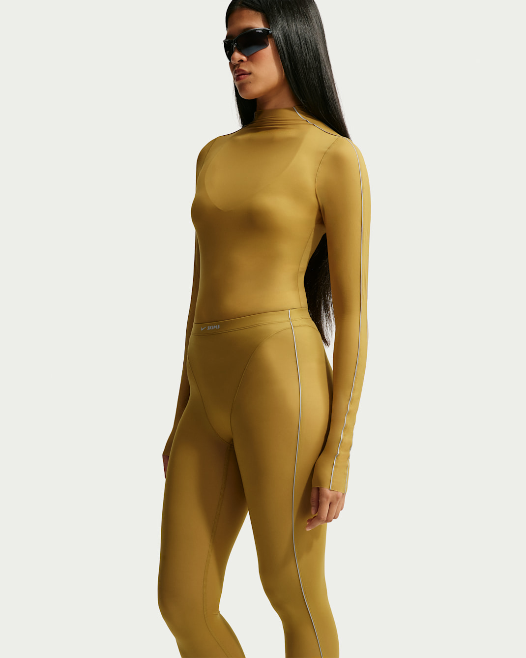 NikeSKIMS Weightless Women's Mock-Neck Long-Sleeve Top