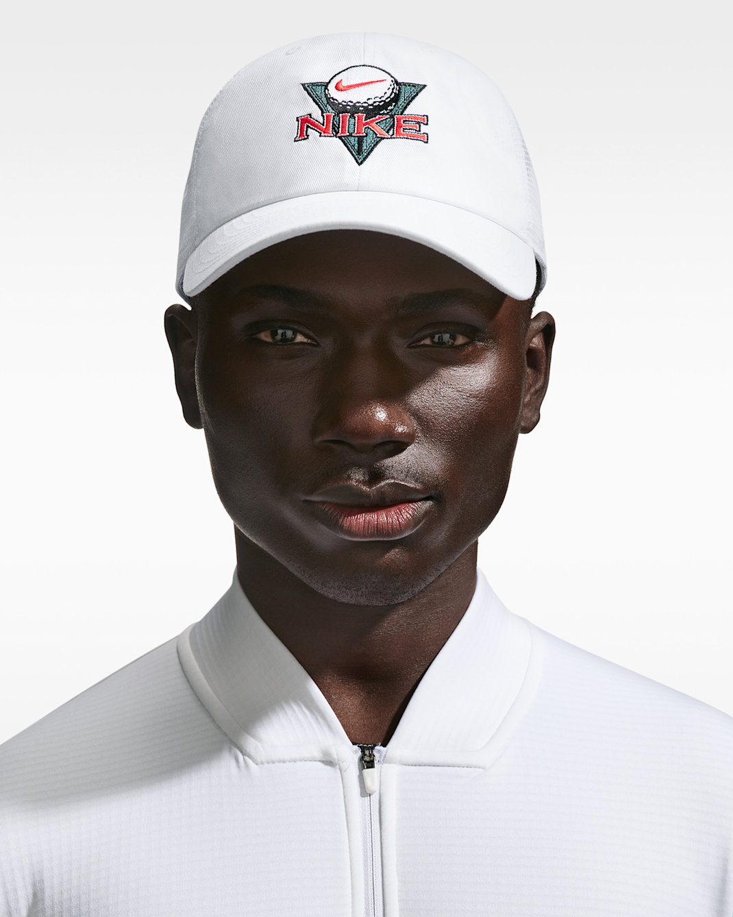 Gorra de rejilla de golf Nike Club - Blanco/Carmesí claro