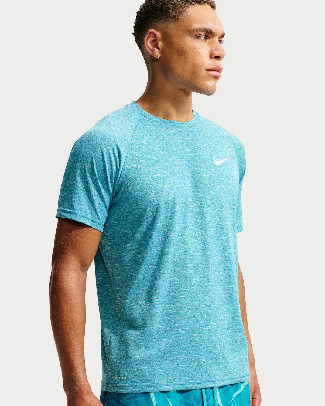 Playera de manga corta Dri-FIT UV para hombre Nike Swim Hydroguard Essential - Energía/Blanco