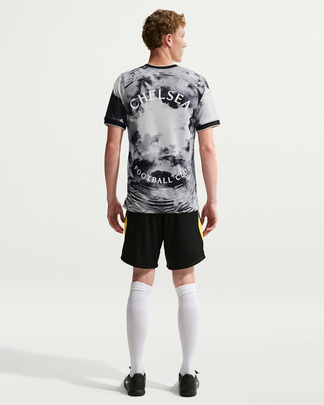 Chelsea FC Men's Nike Dri-FIT Soccer Pre-Match Top