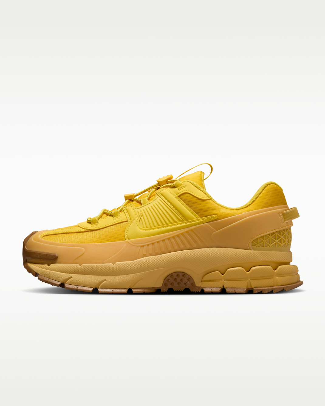 Nike Zoom Vomero Roam Men's Shoes - Lightning/Saturn Gold/Flat Gold/Lightning