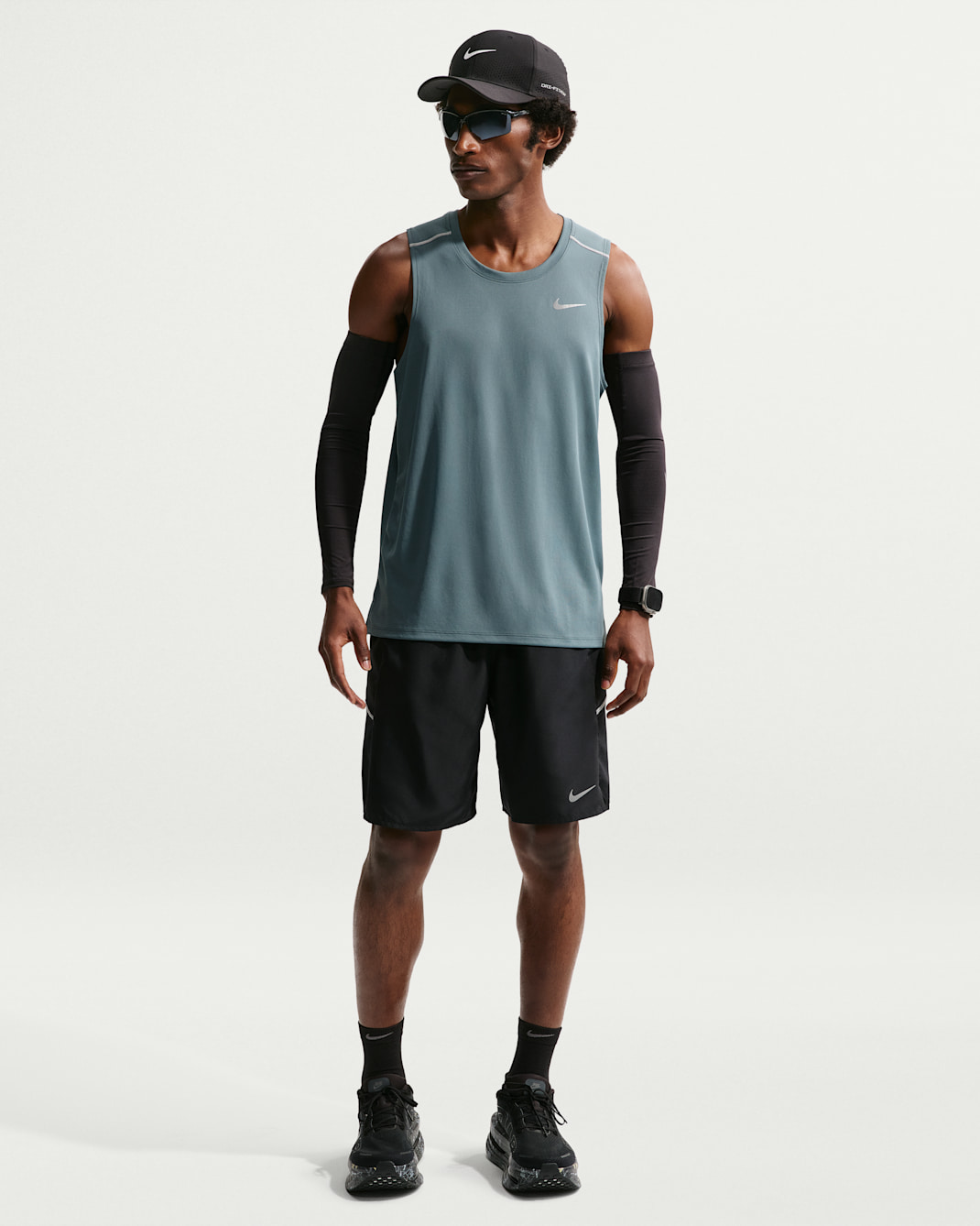 Ανδρικό σορτς για τρέξιμο χωρίς επένδυση Nike Miler Dri-FIT 23 cm - Μαύρο/Μαύρο