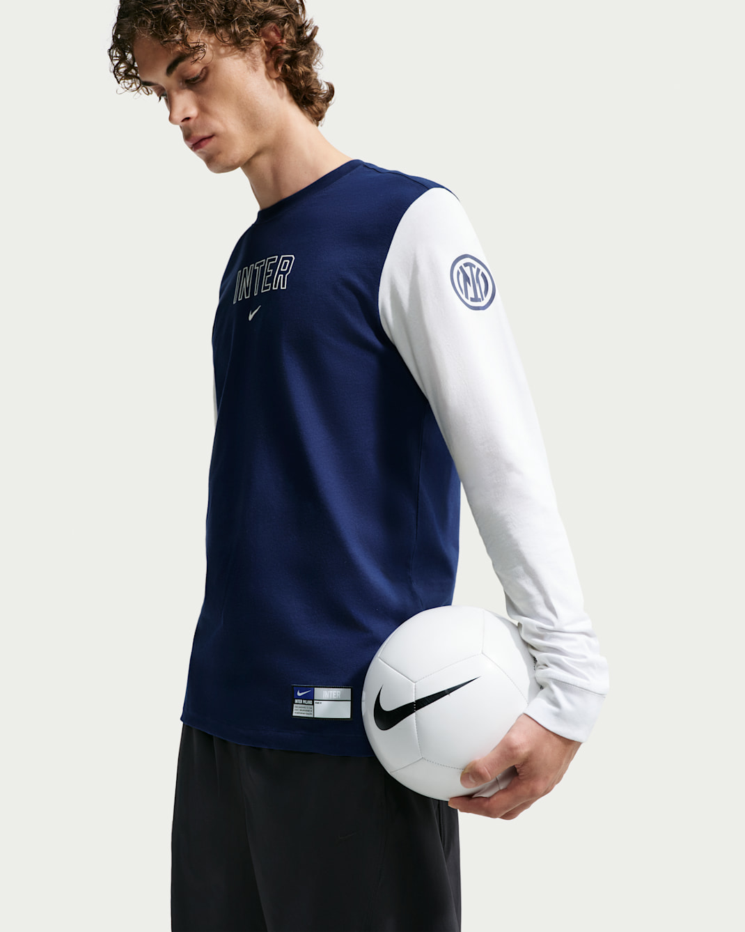Inter Milan Men's Nike Soccer Long-Sleeve T-Shirt